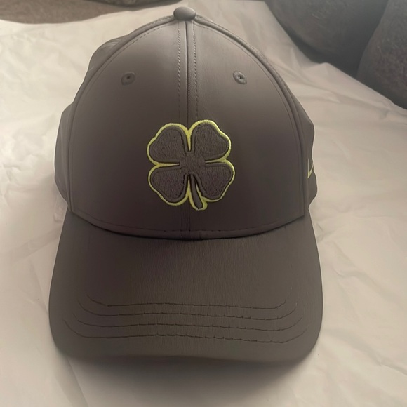 BLACK CLOVER Premium Ball Cap, Golf Cap. Stretch fit cap. NWOT - Picture 1 of 6